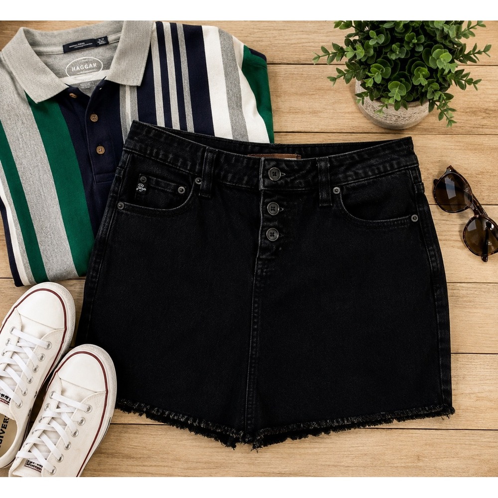 Paige Premium Denim Calabasas y2k Black Button Fly mini skirt Size 30 festival